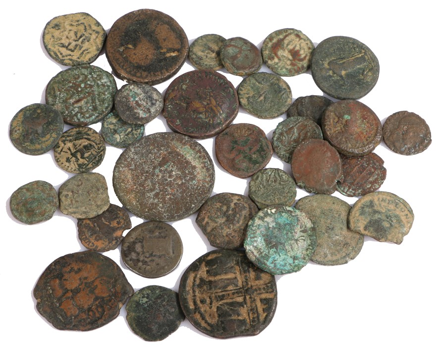 Roman coins, in bronze, various periods and Emperors, (qty)