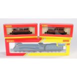 Hornby engine R339 "Mallard" L.N.E.R. class A4 4468 with sound, two R468 LMS 4 wheel coaches (3)