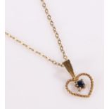 9 carat gold pendant necklace, the pendant as a heart