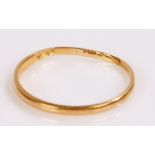 22 carat gold wedding band, 1.1 grams