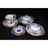 Minton imari pattern dinner wares, to include two tureens and covers, plate, small tureen stand,