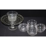 Glass tazza, together with glass finger bowls and a glass rinser, (qty)