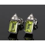 9 carat white gold and peridot set earrings, with an emerald cut peridot, 12mm high