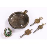 Silver pocket watch case back, two watch keys and a horse shoe brooch, (4)