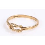 9 carat gold ring, with a loop design, ring size N