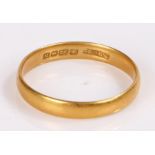 22 carat gold wedding band, 2.7 grams