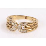9 carat gold ring, with horse shoe head design, 2.9 grams, ring size N