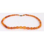 Amber style necklace, with a row of graduated beads, 14.5 grams, 40cm long