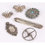 Silver jewellery, to include three brooches, two butterflies and a medallion