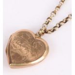 Pendant necklace, the 9 carat gold necklace at 3.2 grams attached to the heart pendant