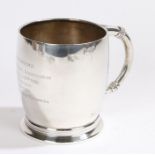 George IV silver tankard, Sheffield 1938, maker Mappin & Webb the body with golf related engraving