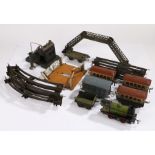 Quantity of O gauge model railway to include green engine and tender, three pullman carriages,