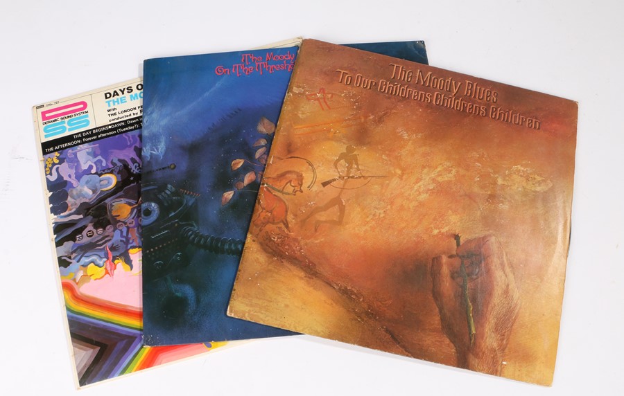 3x Moody Blues LPs. Days Of Future Passed (DML 707). On The Threshold Of A Dream, gatefold sleeve