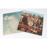 2x LPs. The Beatles - Sgt. Pepper's Lonely Hearts Club Band (PMC 7027), insert, red and white