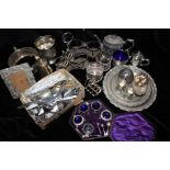 Collection of silver plated wares, to include dishes, toast rack, bottles holders, etc, (qty)