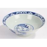 Chinese blue and white porcelain bowl, the exterior with figural decoration, 20.5cm diameter