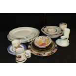 Collection of items, to include plates, dishes, vases, cups and saucers, serving dishes, etc, (qty)