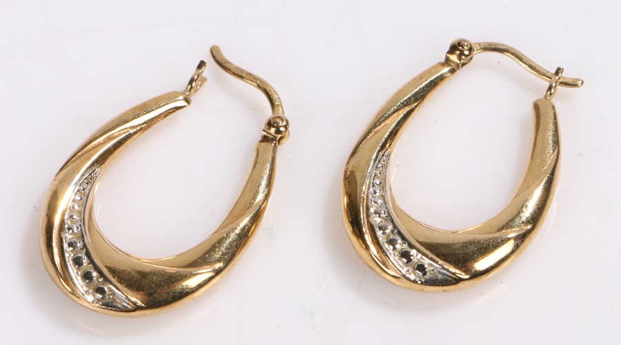 Pair of 9 carat gold earrings, of swag form, 1.6g