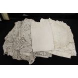 Linen to include table cloths, napkins, place mats, doilies etc. (qty)