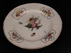 Zierteller Meissen - unterglasurblaue Schwertermarke, um 1810, floraler Reliefdekor, polychrom