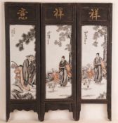 Drei Porzellanbilder - China 20.Jh., dekoriert mit polychromen Schmelzfarben im Stil der