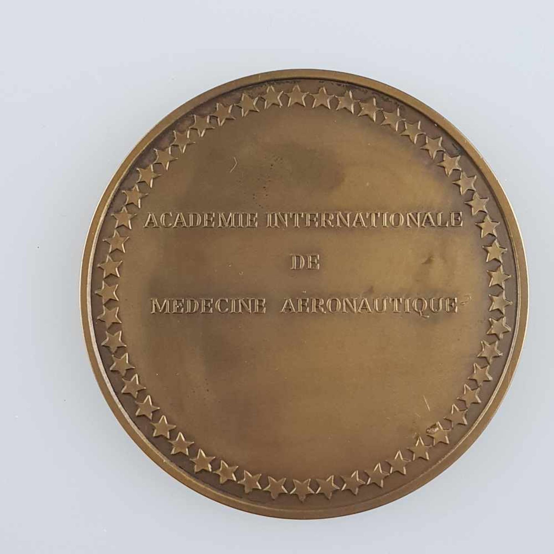 Bronzemedaille der Internationalen Akademie für Luftfahrtmedizin - Bronze, Avers: Relief-Darstellung - Bild 3 aus 6