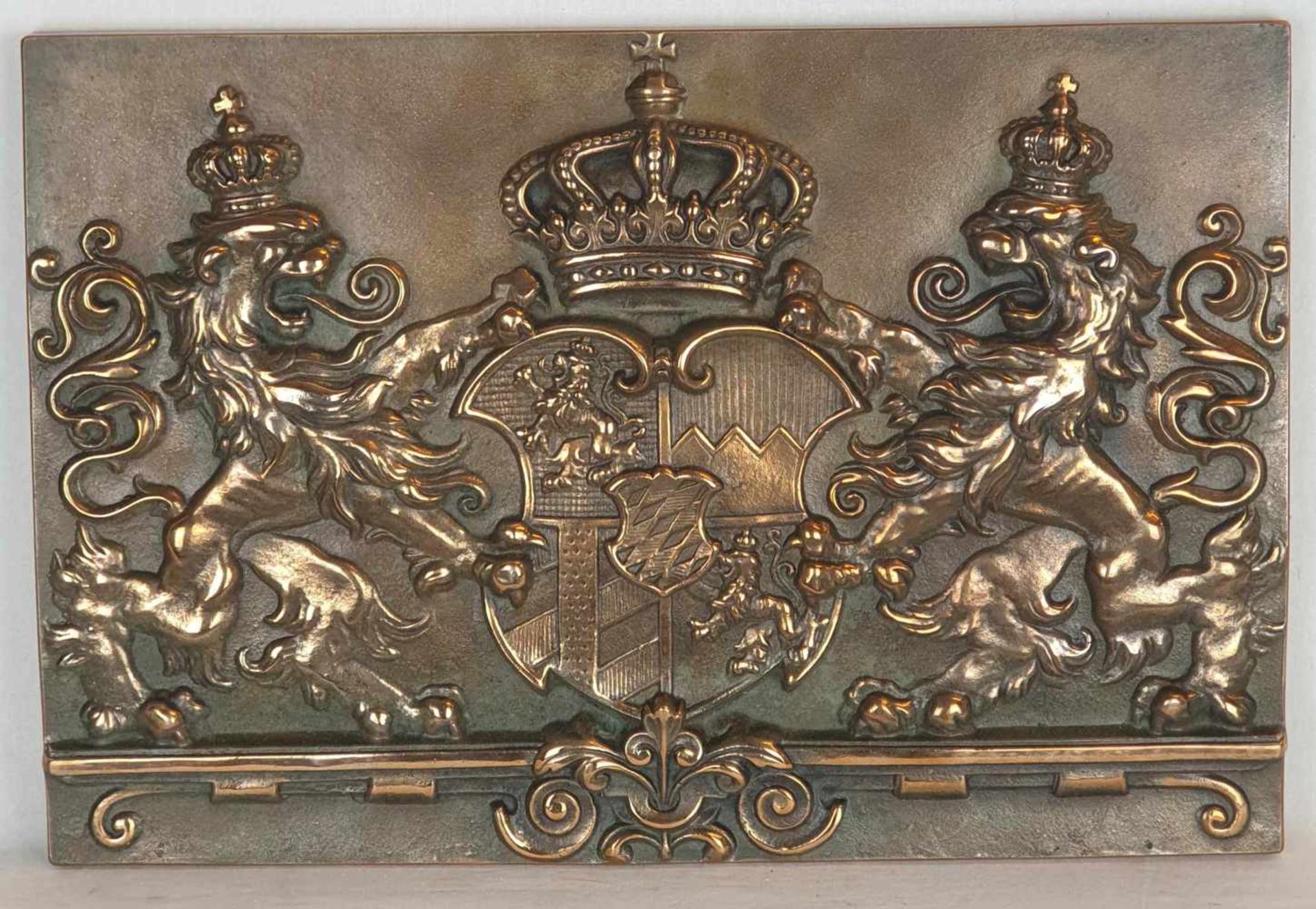 Bronzerelief "Bayerisches Staatswappen" - Bronze, patiniert, rückseitig Gießerstempel 'Gütezeichen