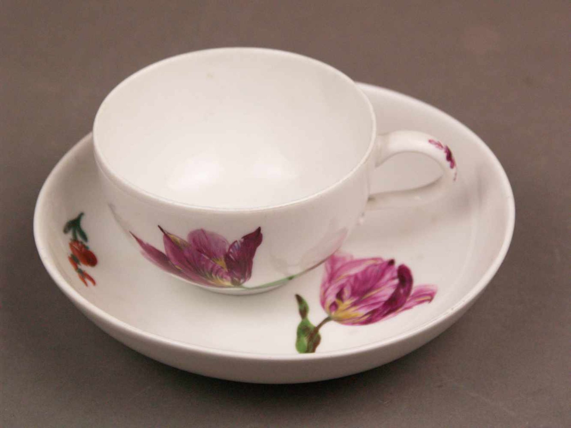 Tasse mit Untertasse - Meissen, unterglasurblaue Schwertermarke mit Marcolinistern (1774 - 1813), - Bild 5 aus 9