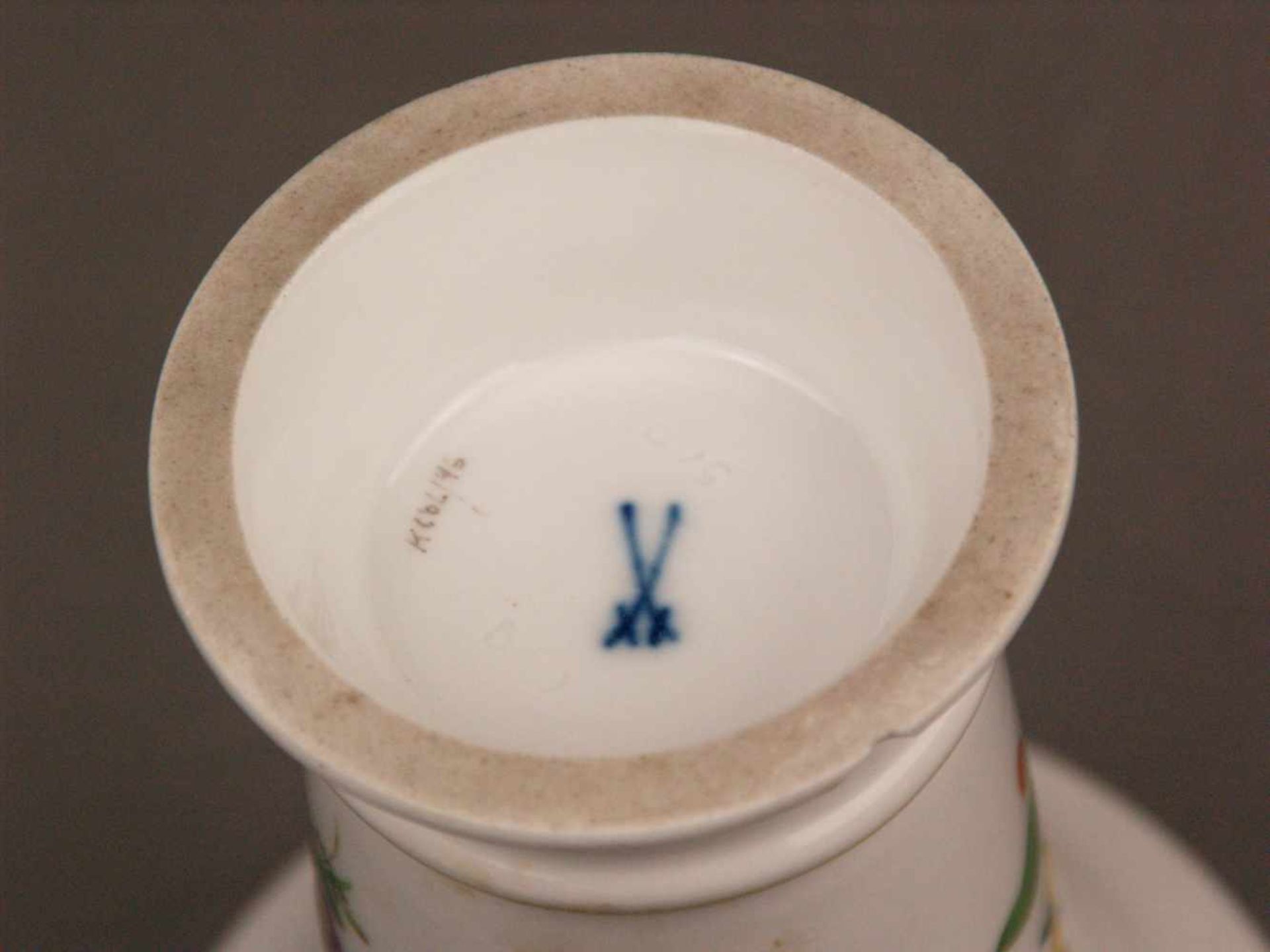 Tasse mit Untertasse - Meissen, unterglasurblaue Schwertermarke mit Marcolinistern (1774 - 1813), - Bild 4 aus 9