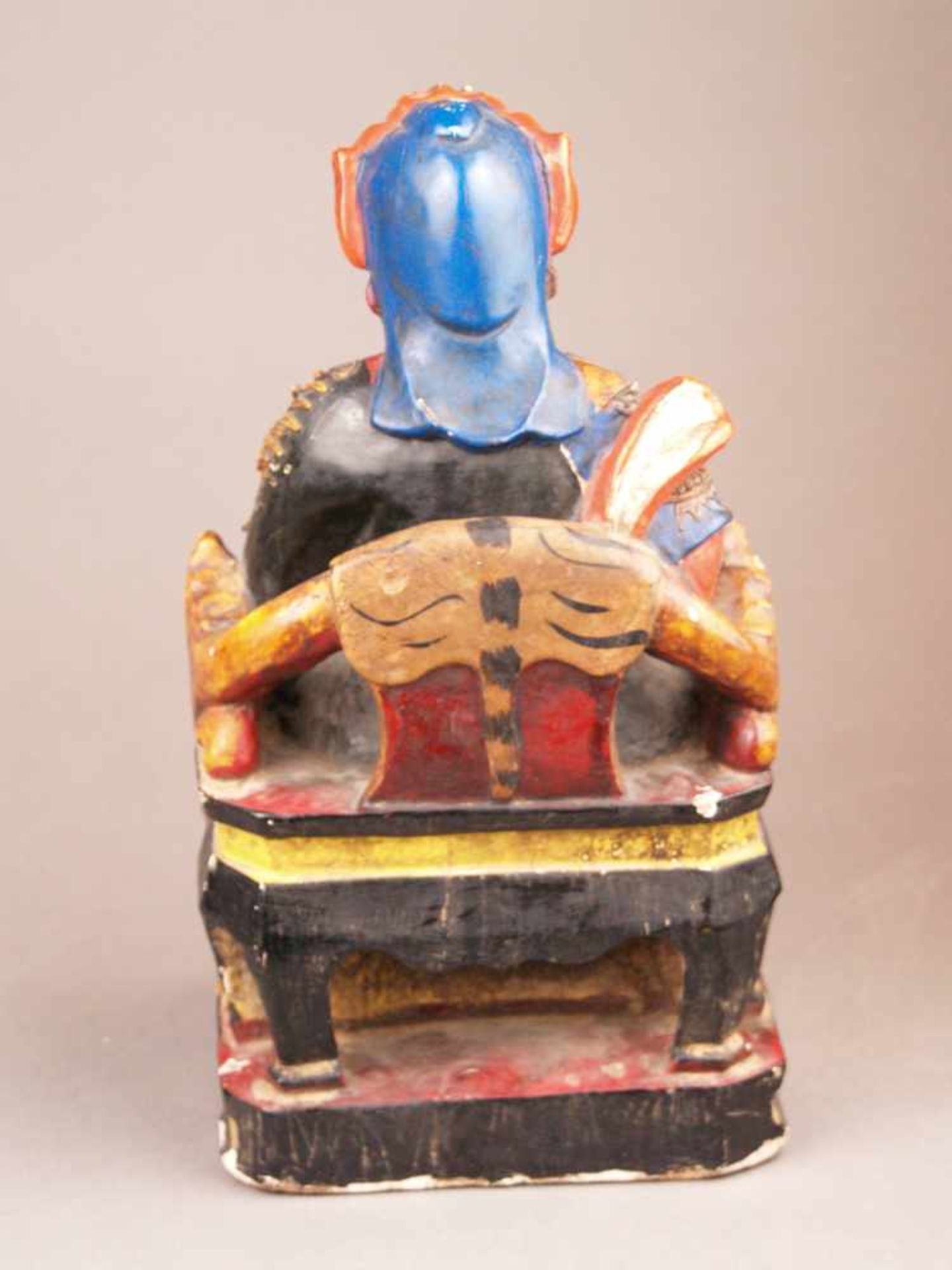 Figur des Kriegsgottes Guandi - China, im Stil der Ming-Zeit aber später (wohl 18.Jh.), Holz mit - Image 3 of 18