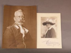 Kaiser Wilhelm II.und Kaiserin Hermine - zwei Geschenkfotos, 1x Foto des letzten deutschen Kaisers