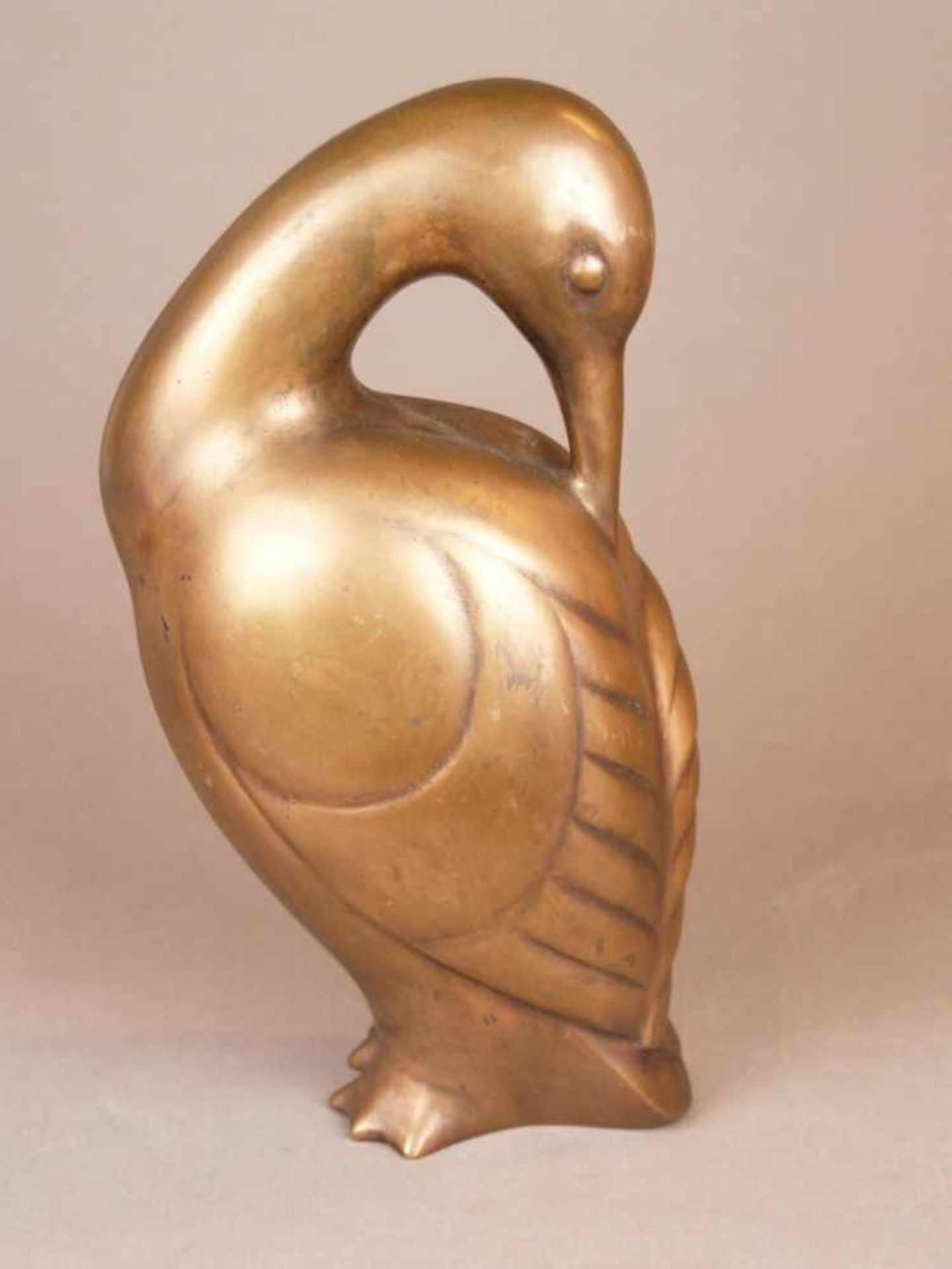 Hoffmann, Karl Josef (1925 -Attendorn-2017) - Vogelskulptur/ Ente bei der Gefiederpflege, Bronze,