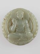 Jade-Amulett - China,feine Schnitzerei aus seladongrüner Jade, beidseitig Buddhafigur auf