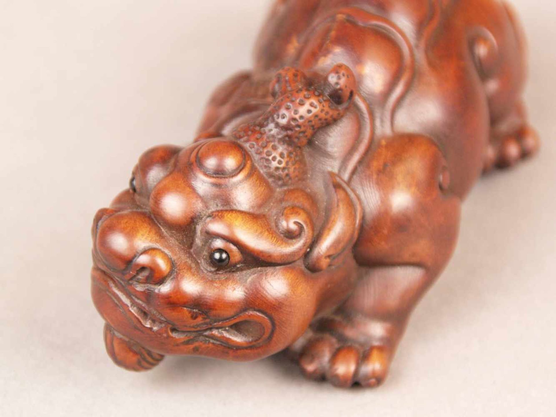Paar Chimären/Bixie-Figuren - China, sehr feine Holzschnitzereien,Gegenstücke zweier kompakter - Bild 5 aus 6