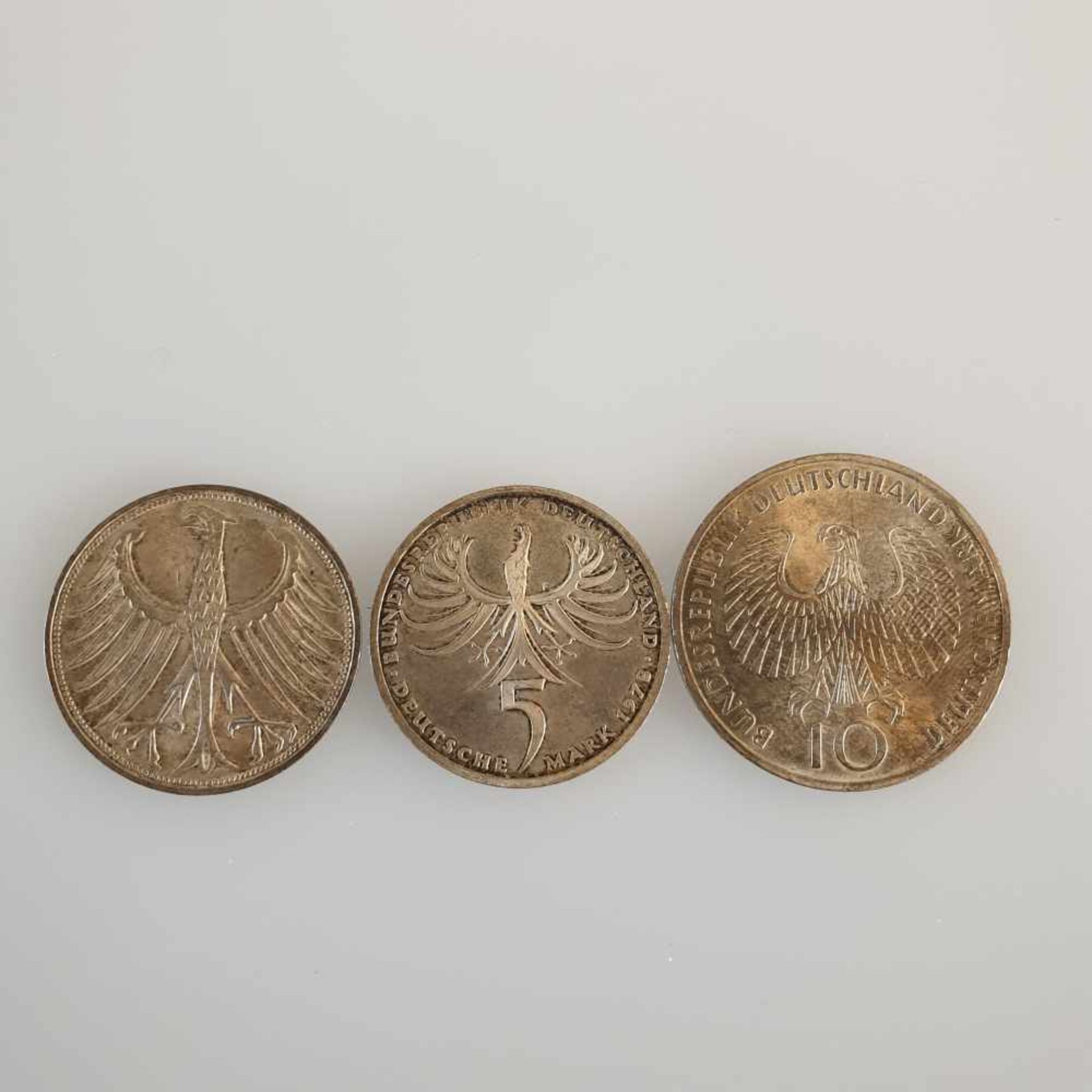 Konvolut Silbermünzen BRD - 10-DM-Olympia-Silbermünze 1972 - Motiv: Strahlenspirale- Olympisches - Bild 2 aus 2