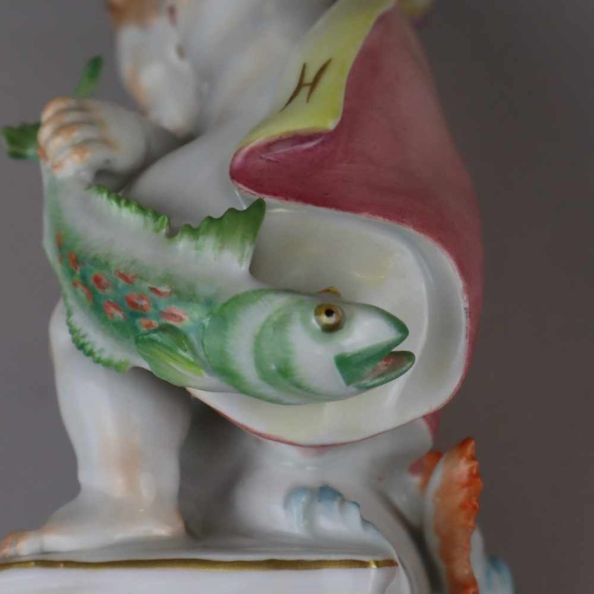 Porzellanfigur "Tierkreiszeichen Fisch" - Meissen, unterglasurblaue Schwertermarke, Modell - Bild 8 aus 16