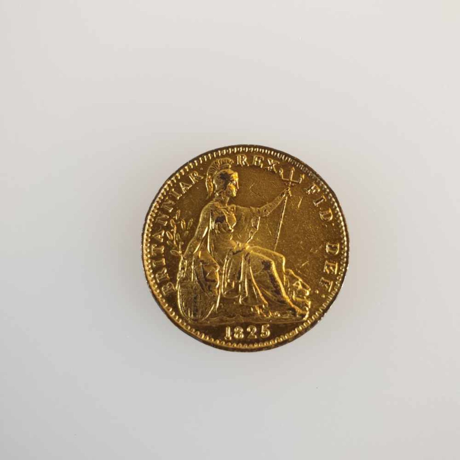 Britische Farthing-Münze -19.Jh.- dat.1825, Kupfer vergoldet, av. bekränztes Portrait von George