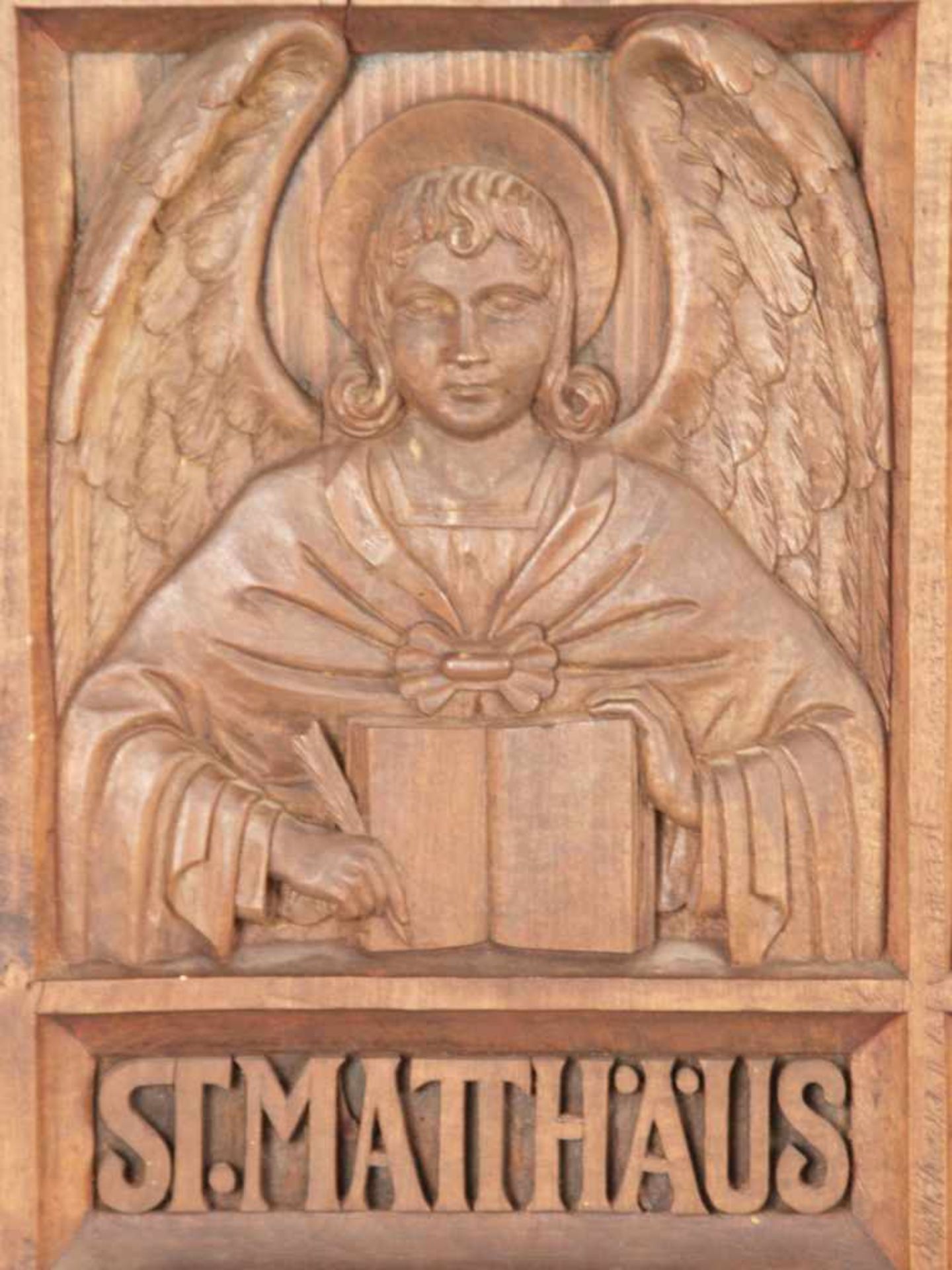 Paar Emporenpaneele mit Evangelistensymbolen - Holz gebeizt, geschnitzt, zwei rechteckige - Bild 3 aus 14