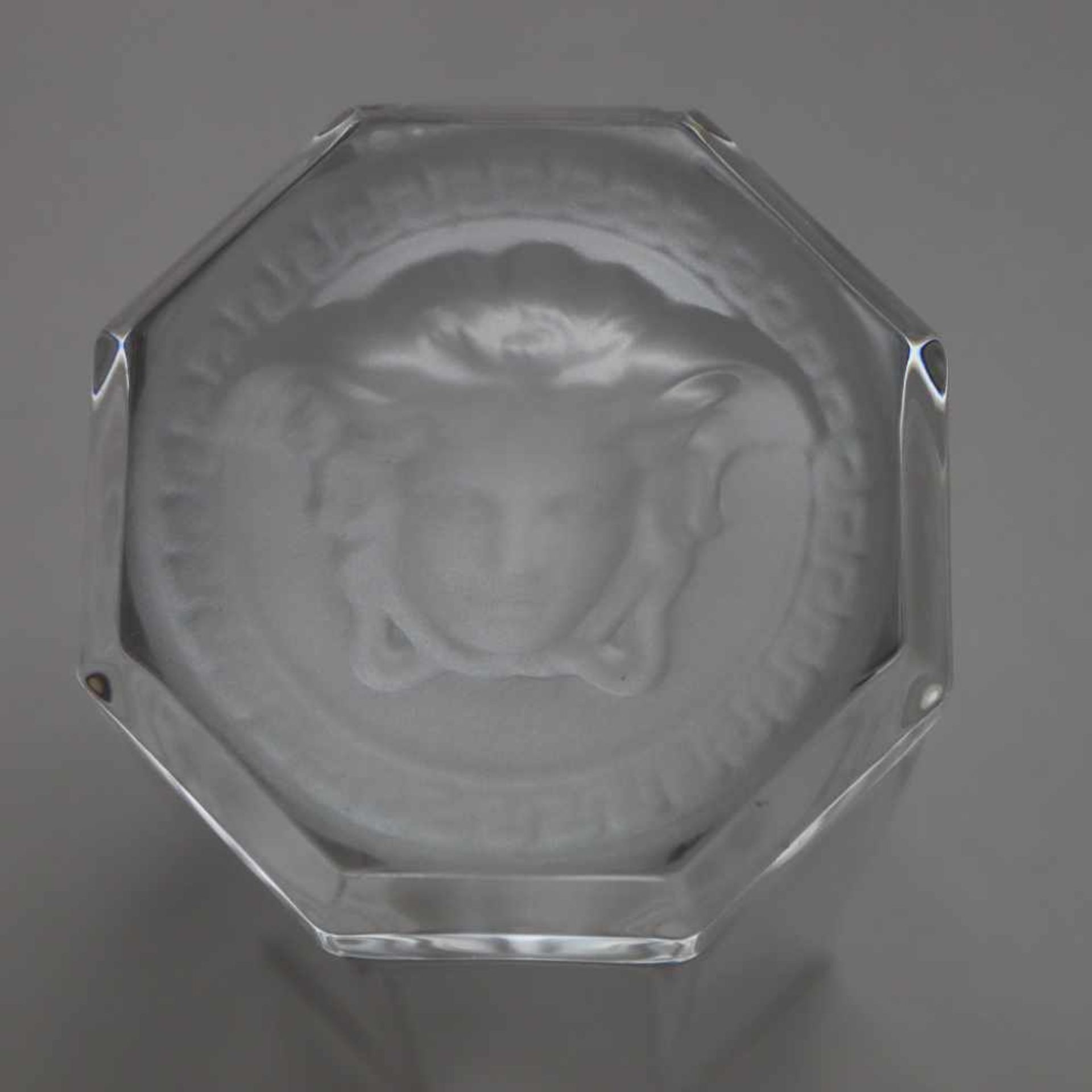 Sechs Aperitifgläser "Versace-Medusa" - Rosenthal, "Medusa Lumière", Kristallglas, Boden mit - Bild 6 aus 9