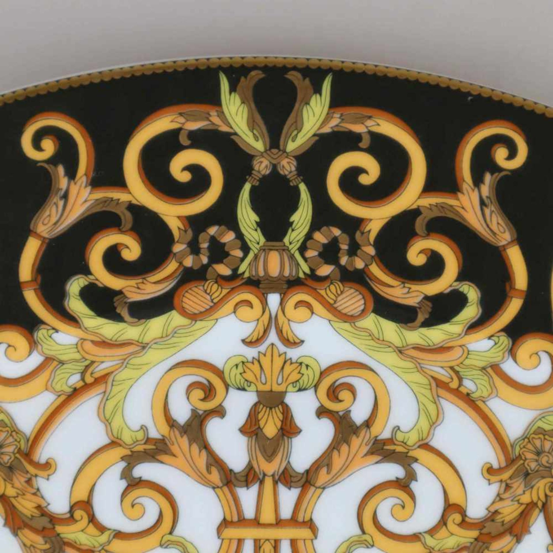 Fünf Platzteller "Versace Barocco" - Rosenthal, Entwurf Gianni Versace, floraler Dekor "Barocco" - Bild 7 aus 9