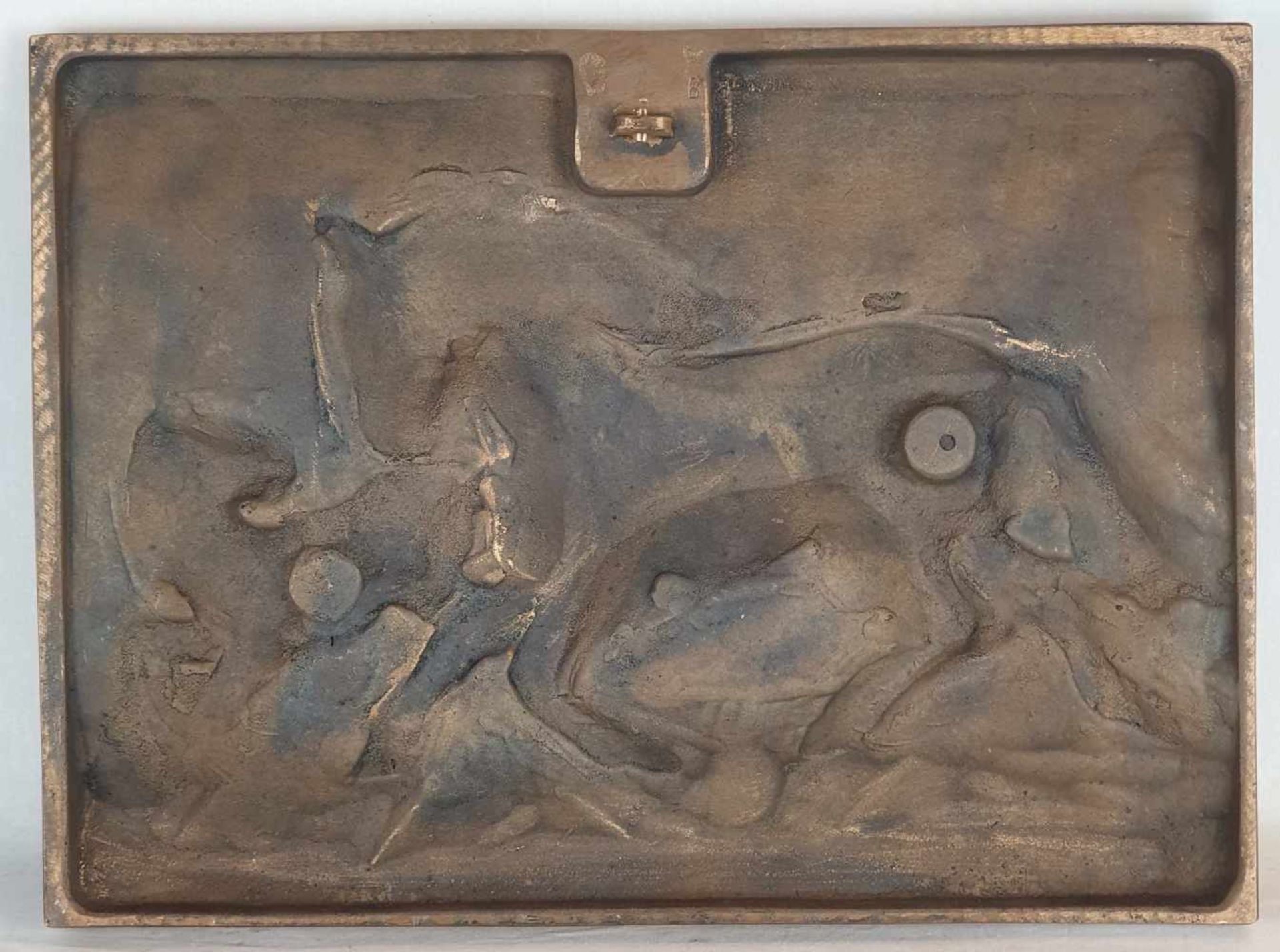 Bronzerelief "Pferd mit Fohlen" - Bronze, patiniert, rückseitig Gießerstempel 'Gütezeichen Kunstguss - Bild 4 aus 4