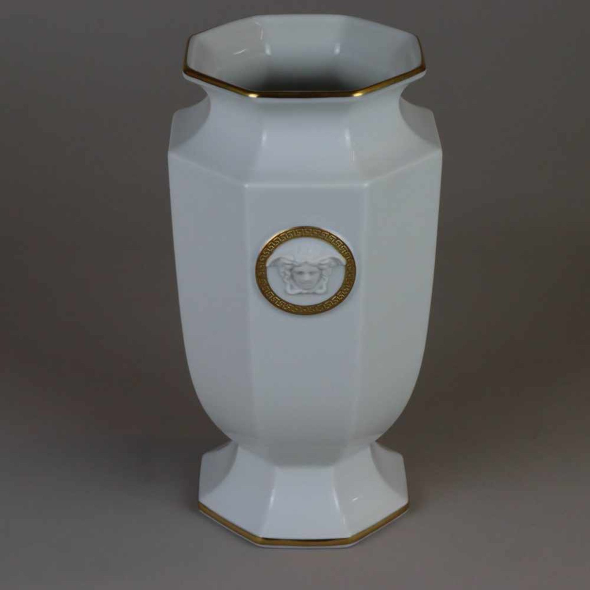 Vase "Versace Gorgona" - Rosenthal, Entwurf Gianni Versace, Manufakturstempel, Dekor: "Gorgona", - Bild 2 aus 10