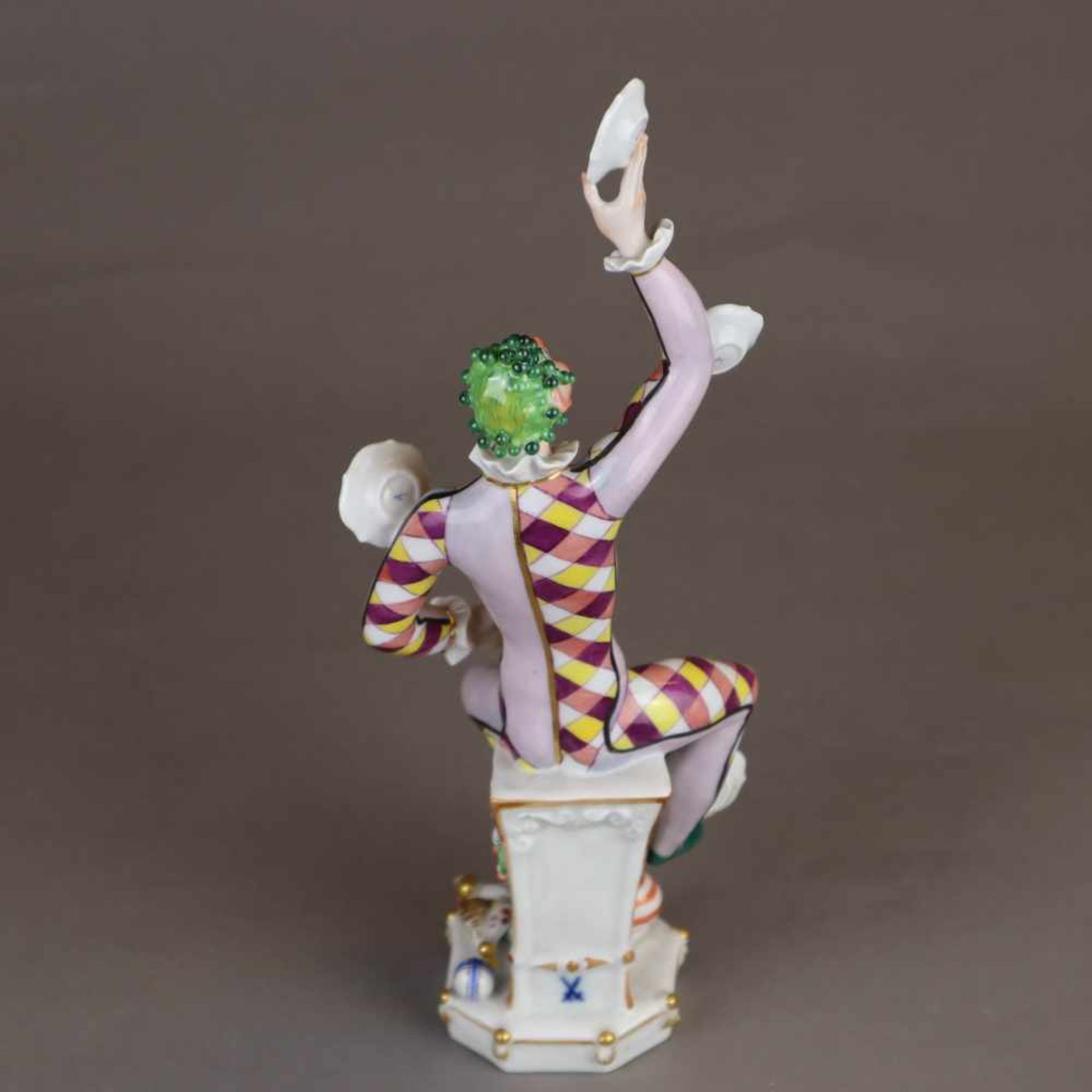 Harlekin als Jongleur - Staatliche Porzellan Manufaktur, Meissen, Modellentwurf Peter Strang (geb. - Bild 13 aus 14