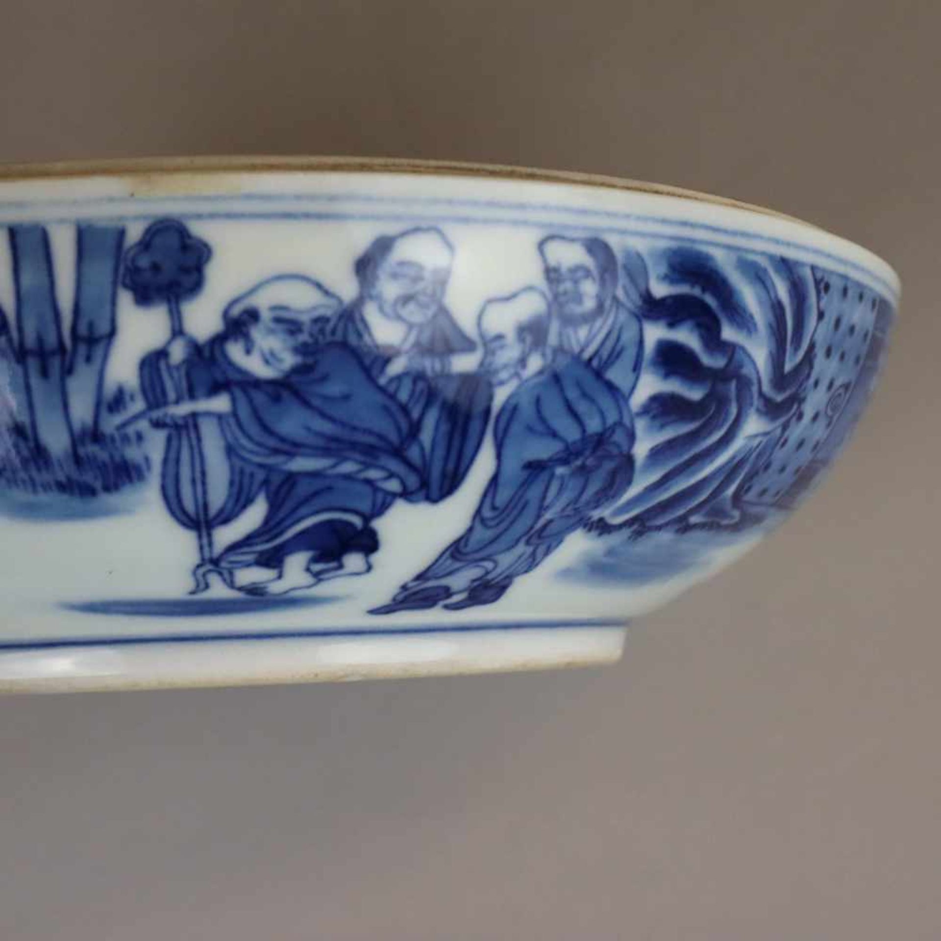 Deckelschale - China,Blau-Weiß-Porzellan, Schale mit bombiertem Stülpdeckel, Bemalung in - Image 6 of 8
