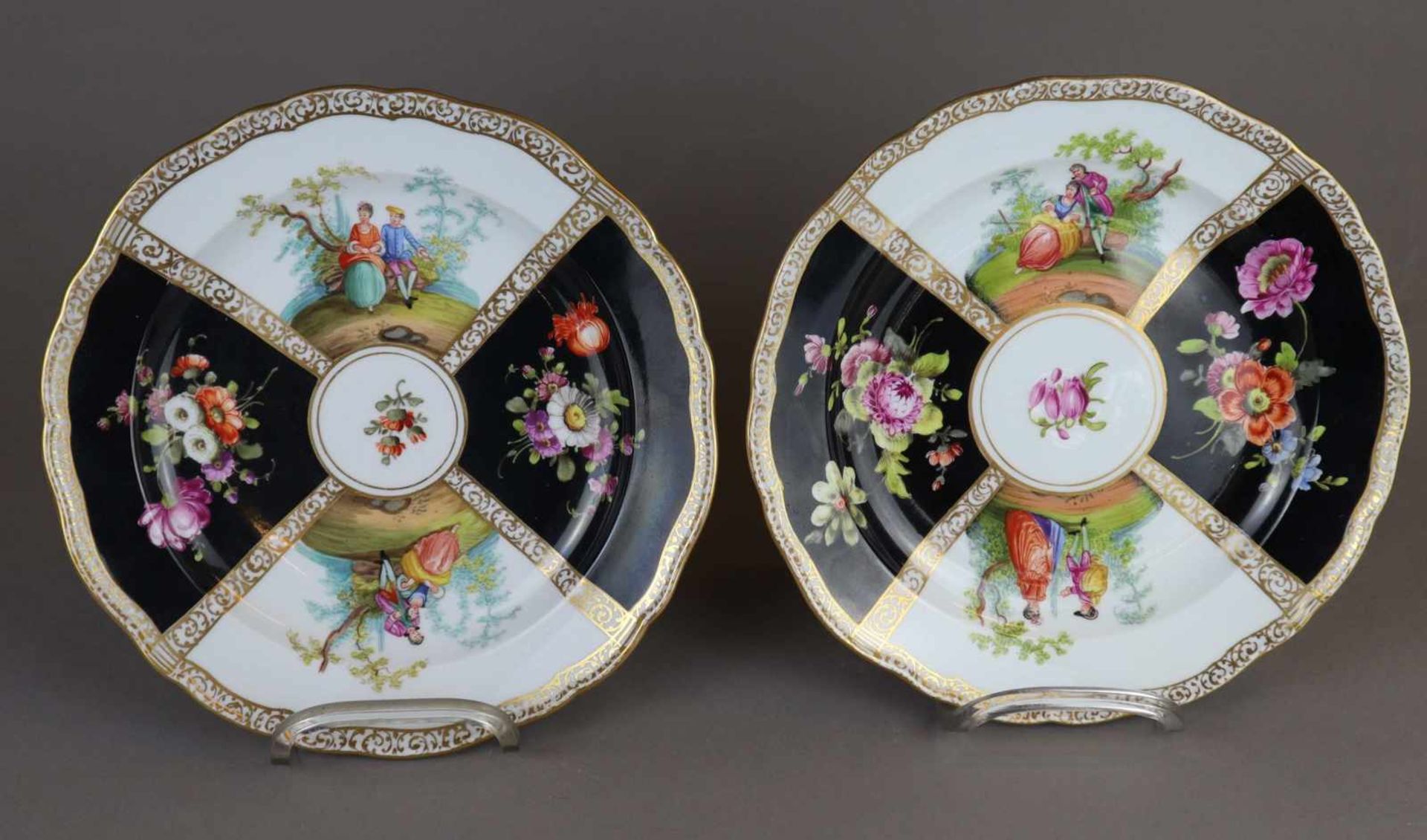 Paar Teller Meissen - unterglasurblaue Schwertermarke mit zwei Schleifstrichen, Knaufzeit (1850-