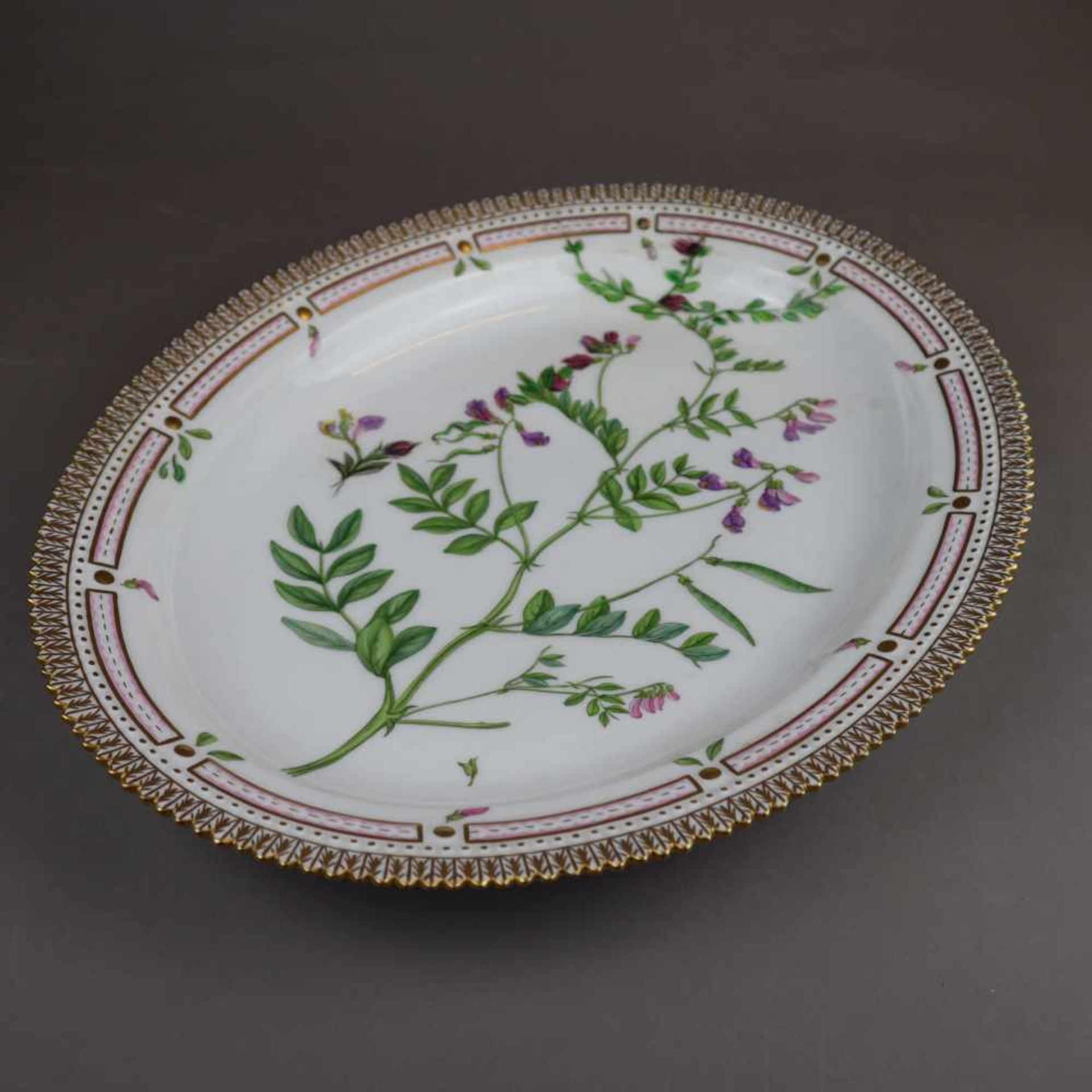 "Flora Danica"-Platte - Royal Copenhagen, Dänemark, bemalt mit Pflanzenmotiv, aufwändig - Image 2 of 12