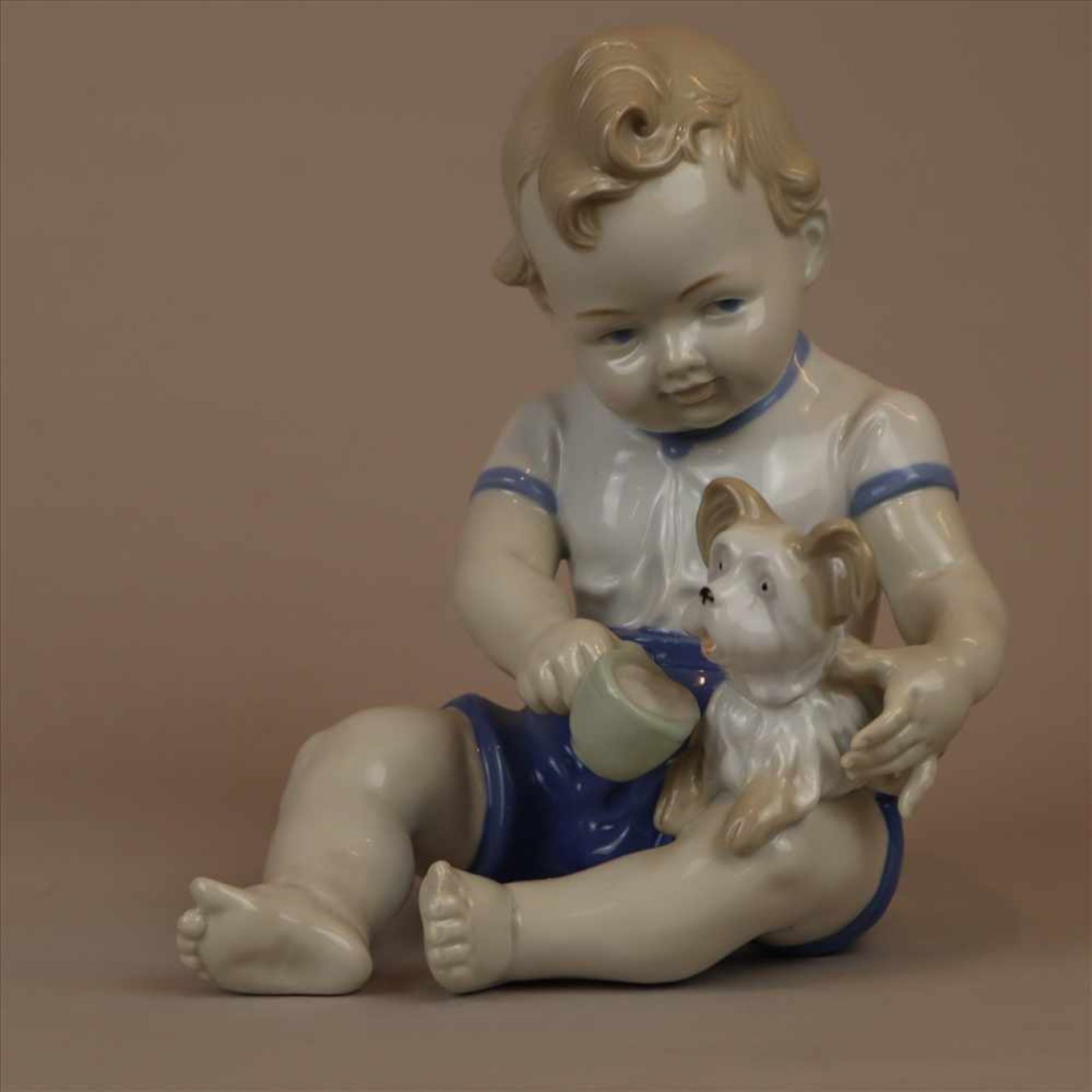 Kinderfigur "Kleiner Junge mit Hündchen" Porzellanmanufaktur Graefenthal/ Thüringen, Boden mit