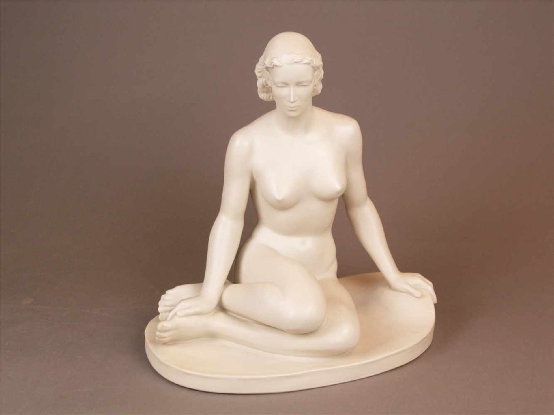 Porzellanfigur "Sitzende"- Rosenthal, Kunstabteilung Selb, Mod.Nr.1740, weißes Bisquitporzellan,
