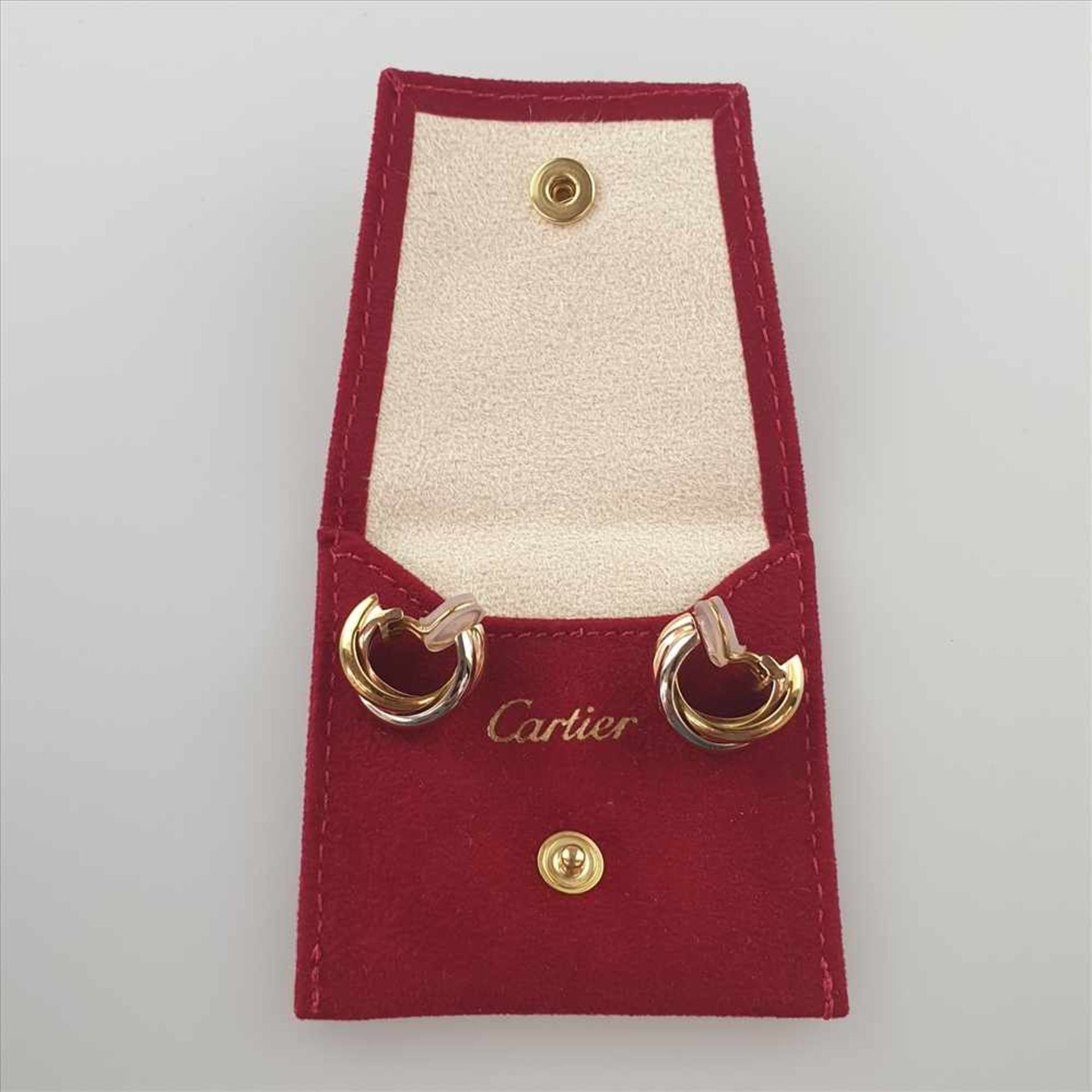 Cartier Ohrclipse - "Trinity", 18 Kt. Weiß-, Rot- und Gelbgold, gepunzt "750 Cartier", Gesamtgewicht - Bild 5 aus 6