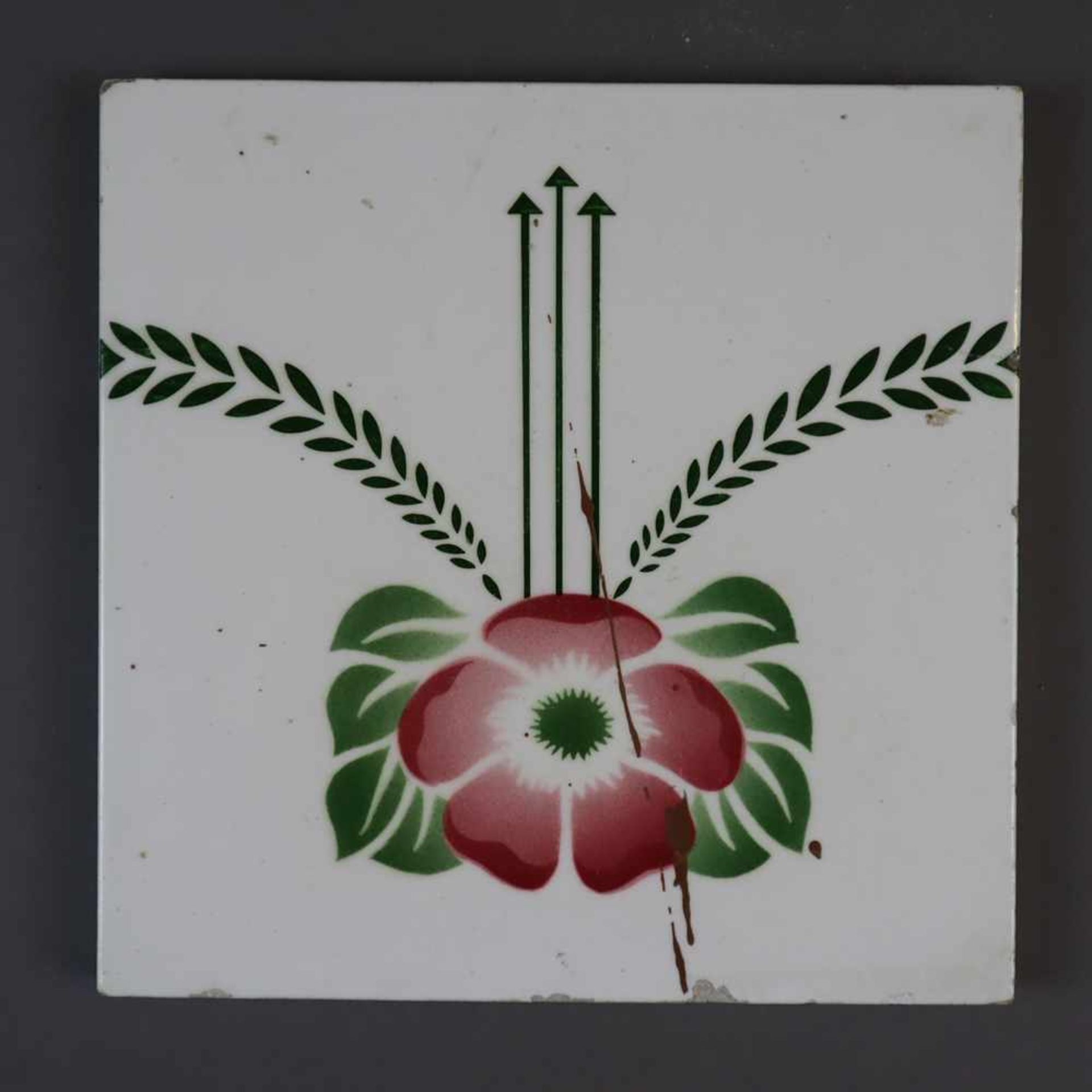 Konvolut Jugendstil-Kacheln - 4-tlg, Keramik, mit diversen floralen Motiven, Glasur krakeliert u. - Bild 3 aus 7